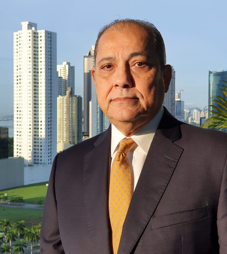 Instructor del Seminario de Análisis Financiero — Crece Panamá